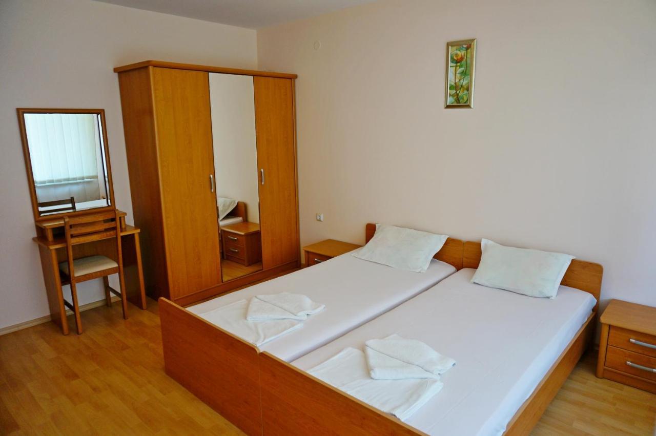 Gt Privilege Fort Beach Apartments Elenite Esterno foto