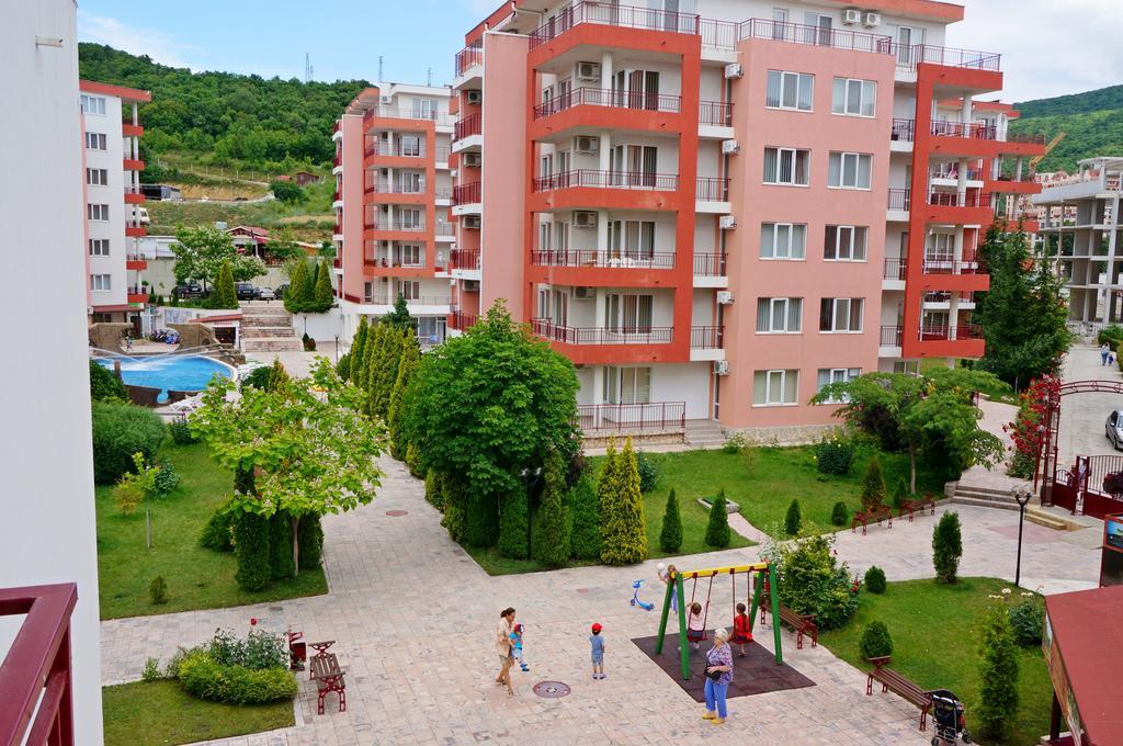 Gt Privilege Fort Beach Apartments Elenite Esterno foto