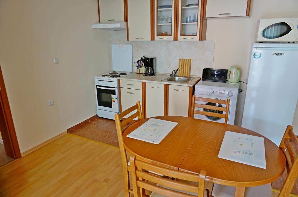 Gt Privilege Fort Beach Apartments Elenite Esterno foto