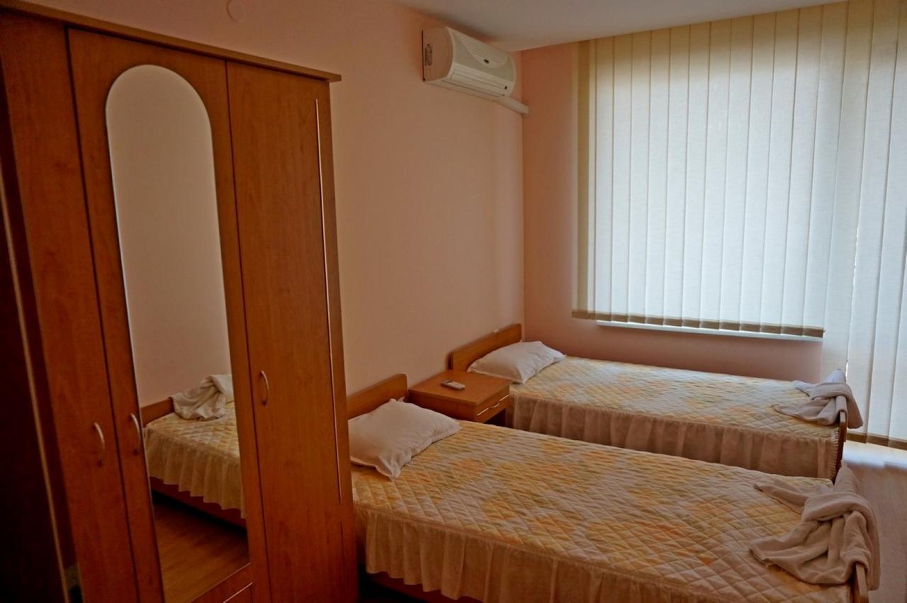 Gt Privilege Fort Beach Apartments Elenite Esterno foto
