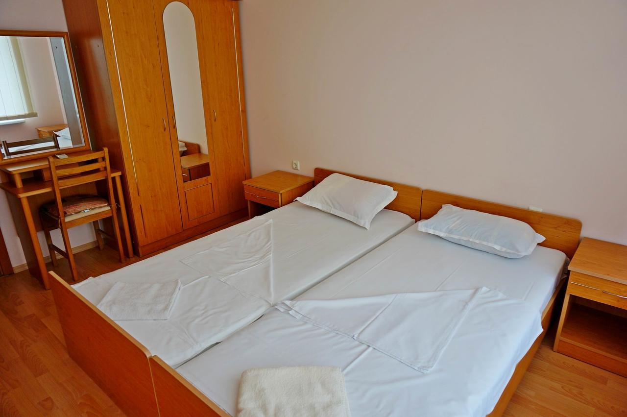 Gt Privilege Fort Beach Apartments Elenite Esterno foto