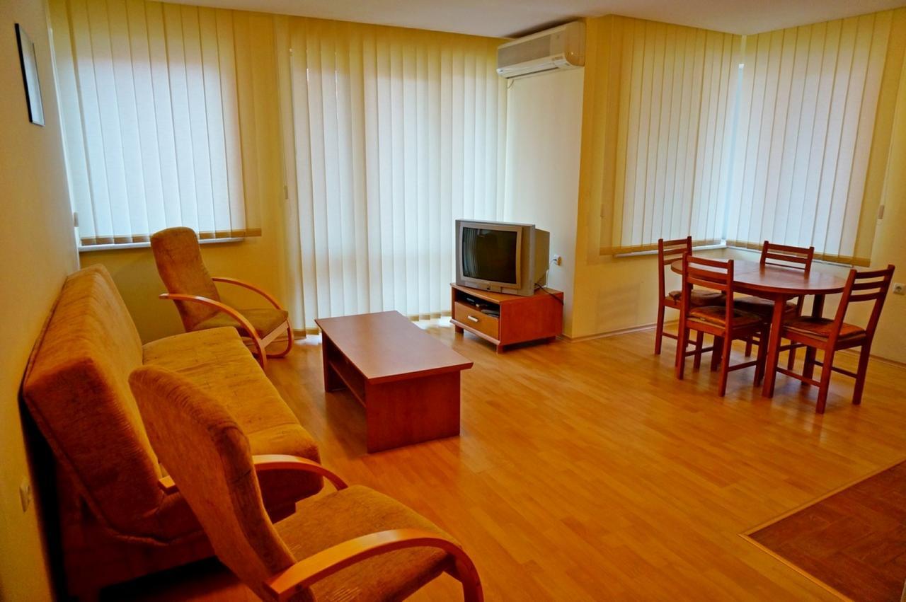 Gt Privilege Fort Beach Apartments Elenite Esterno foto