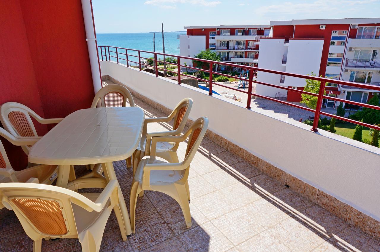 Gt Privilege Fort Beach Apartments Elenite Esterno foto