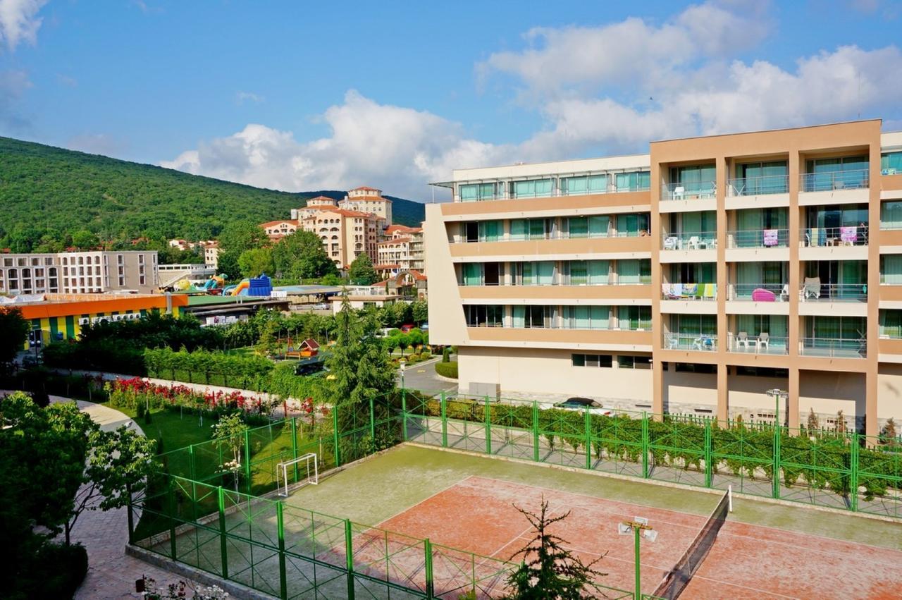 Gt Privilege Fort Beach Apartments Elenite Esterno foto