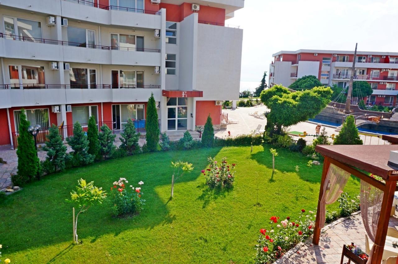 Gt Privilege Fort Beach Apartments Elenite Esterno foto