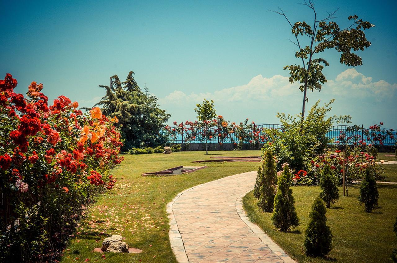 Gt Privilege Fort Beach Apartments Elenite Esterno foto