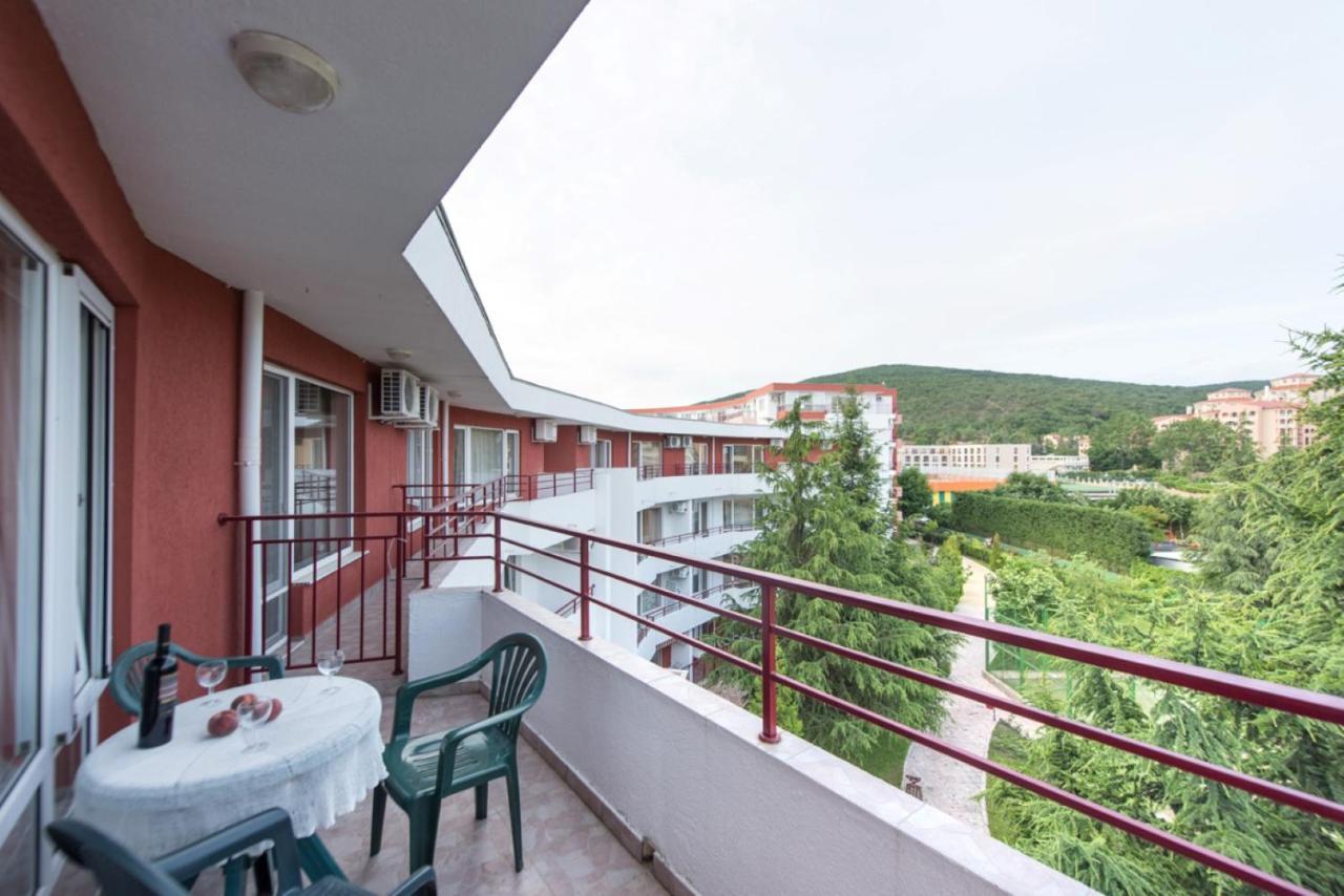 Gt Privilege Fort Beach Apartments Elenite Esterno foto